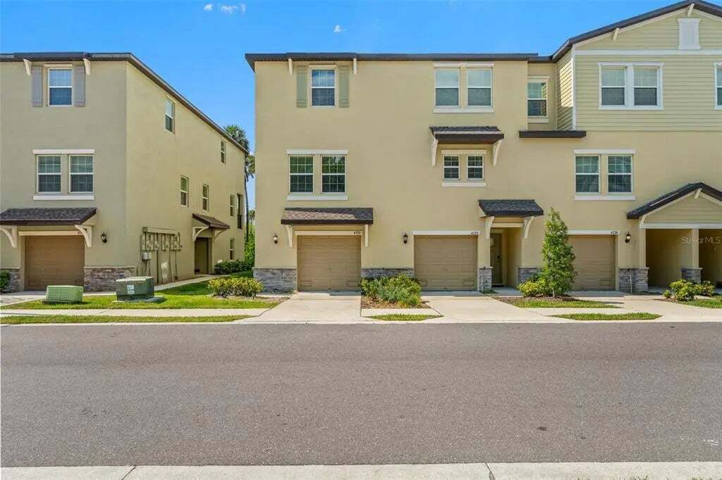 Property photo 1 of 20