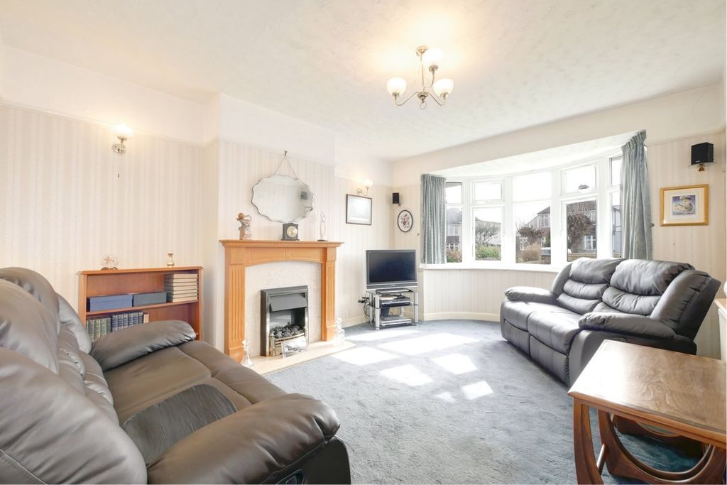 Property photo 3 of 26