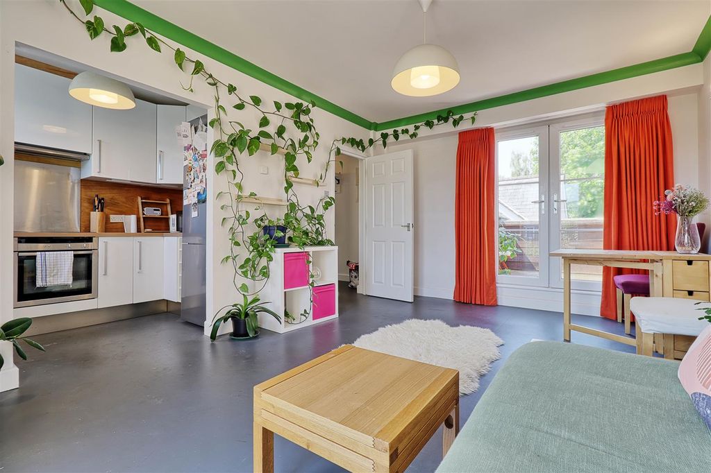 Property photo 3 of 17 Living-Dining 3.Jpg