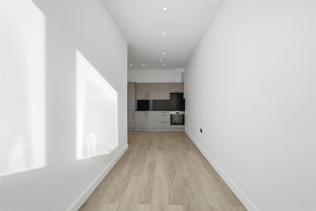 Property photo 3 of 6 007_Img_8067.Jpg