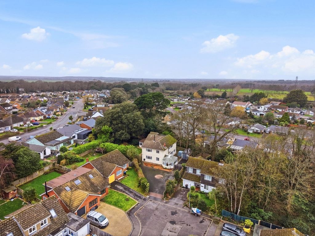 Property photo 2 of 29