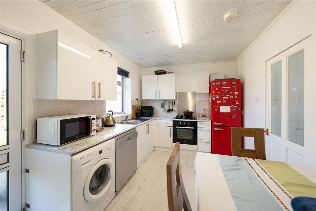 Property photo 2 of 30 Croft Park-16.Jpg