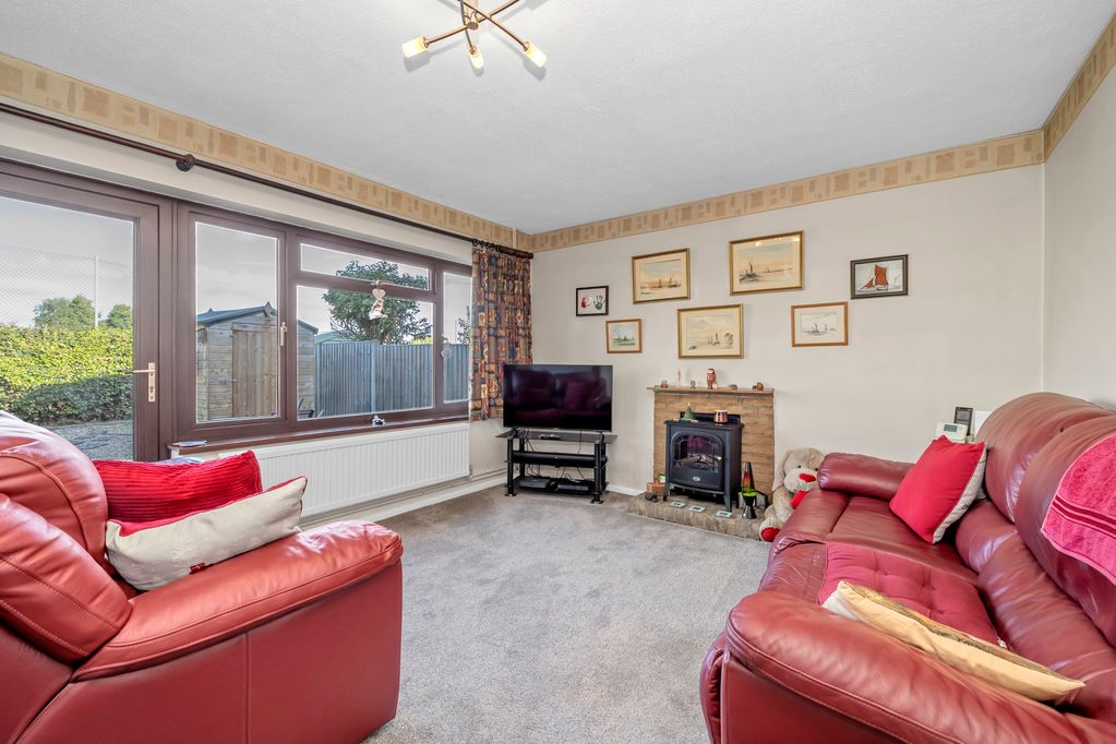 Property photo 3 of 14 Sitting Room