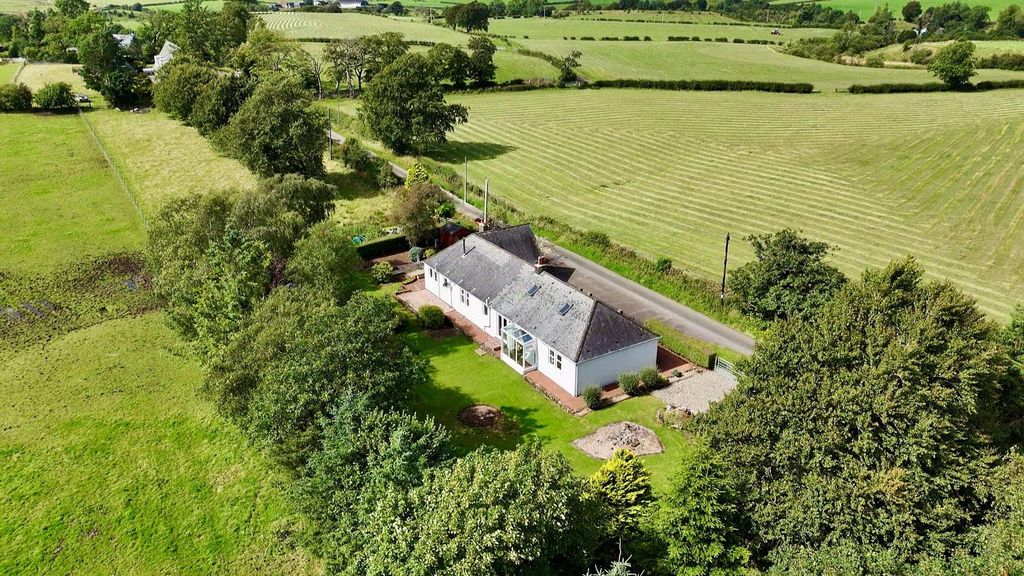 Property photo 3 of 35