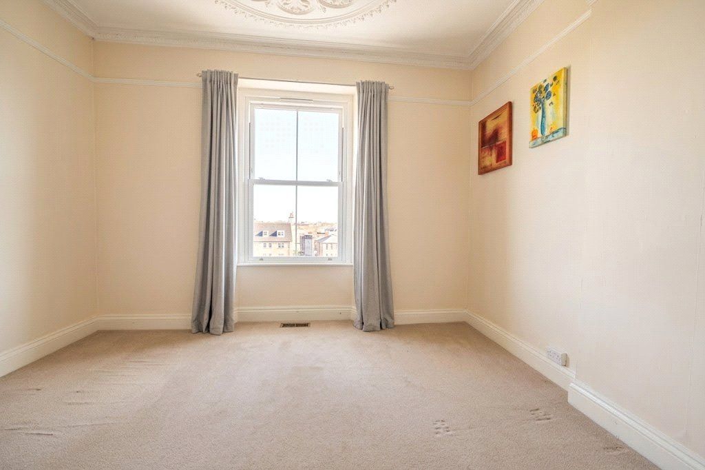 Property photo 2 of 11 Picture No. 42