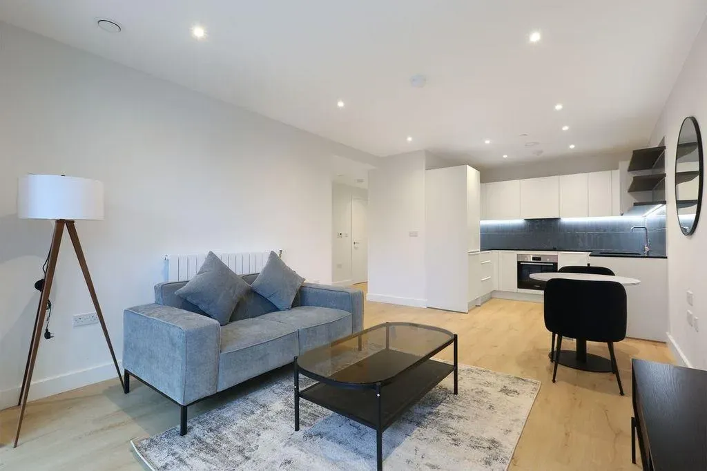 Property photo 1 of 12