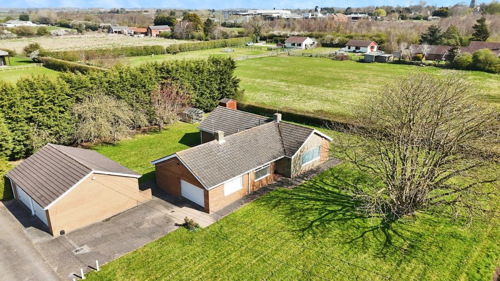 Property photo 2 of 31 3484384