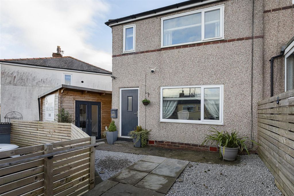 Property photo 1 of 27