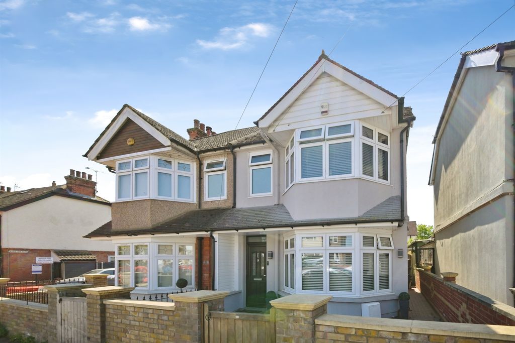 Property photo 1 of 19