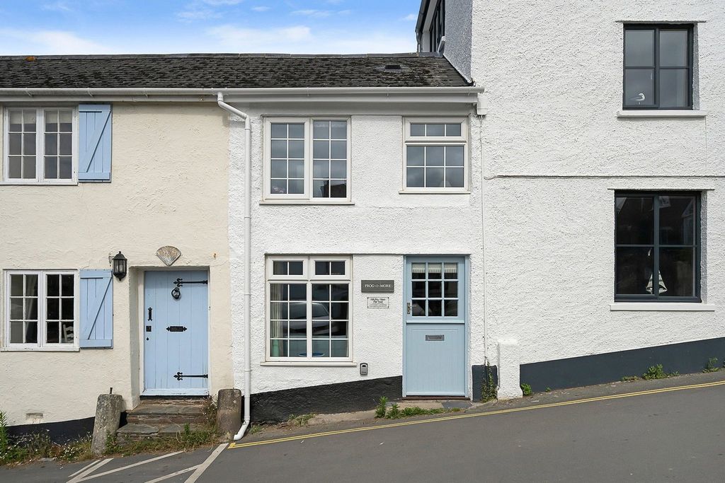 Property photo 2 of 13