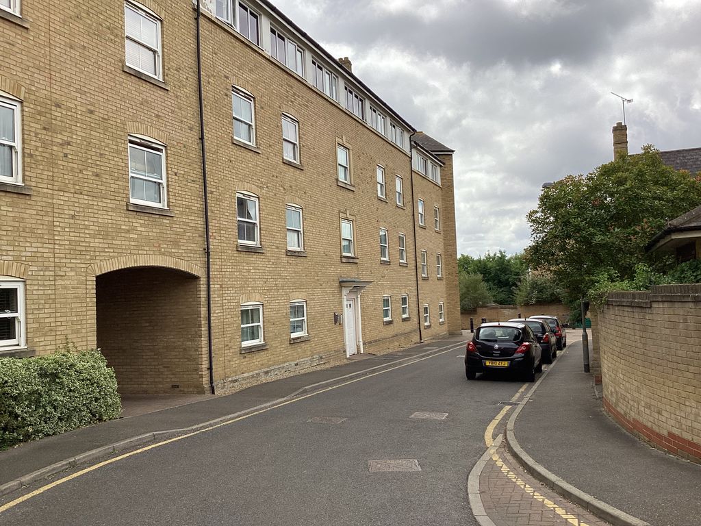 Property photo 1 of 13 Outside Front