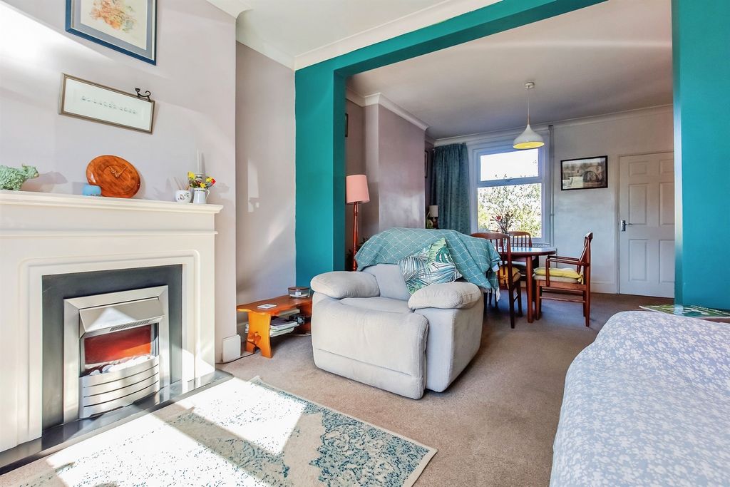 Property photo 3 of 16