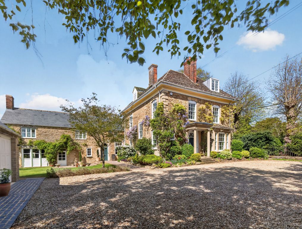 Property photo 1 of 38