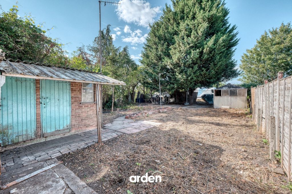 Property photo 2 of 11