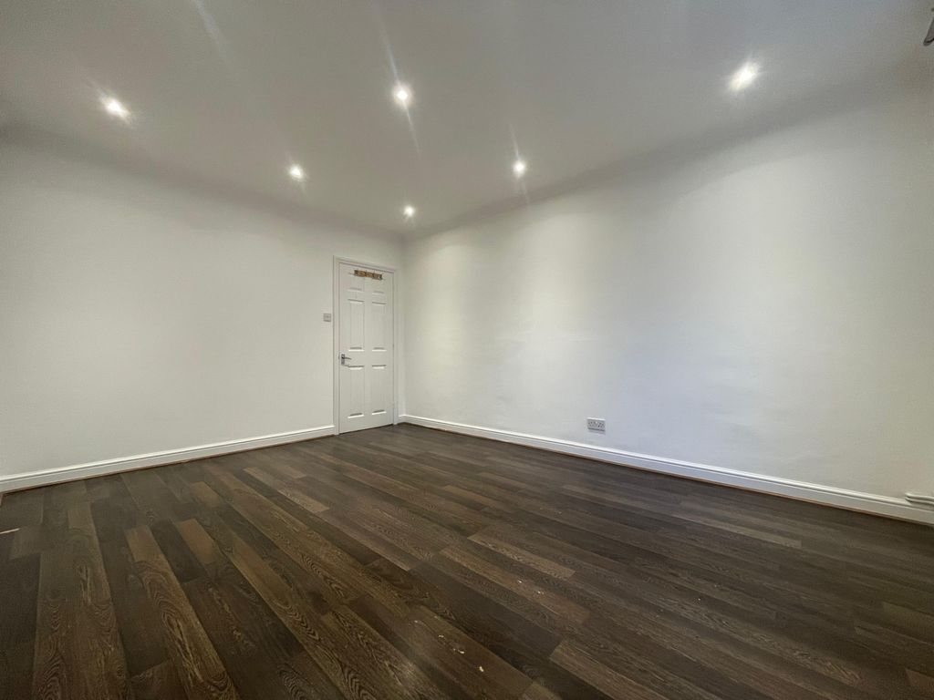 Property photo 2 of 10 Gallery