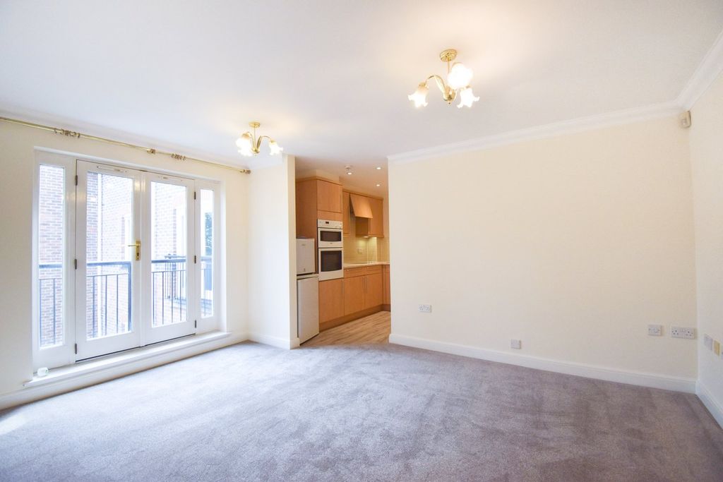 Property photo 3 of 14