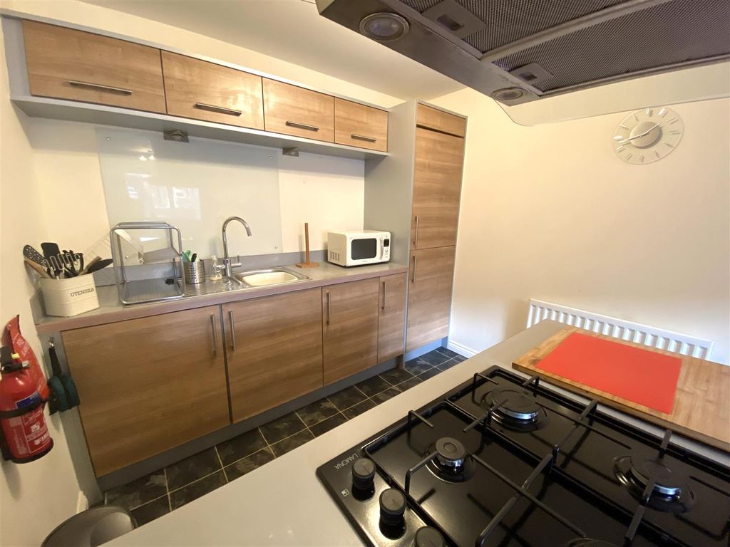 Property photo 3 of 13 3 New.Jpg