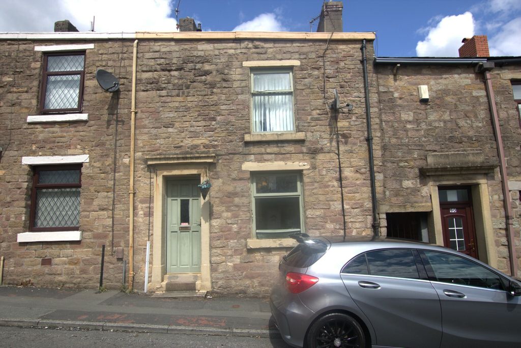 Property photo 1 of 9