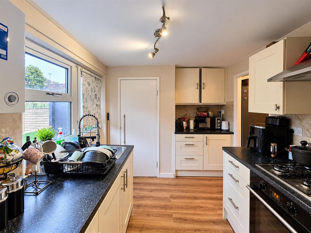 Property photo 2 of 20 18.Png