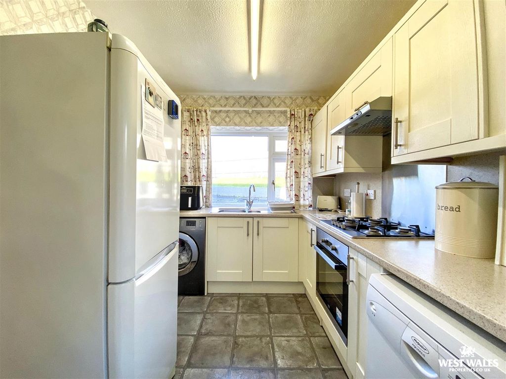 Property photo 3 of 22 Img_1011.Jpg