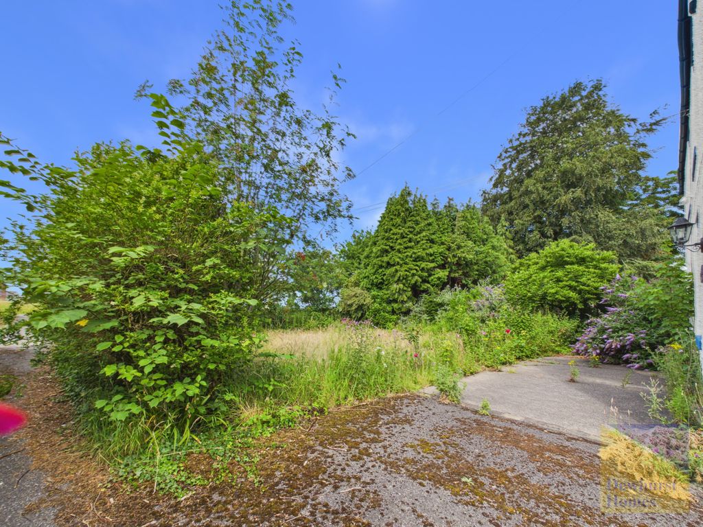 Property photo 2 of 47