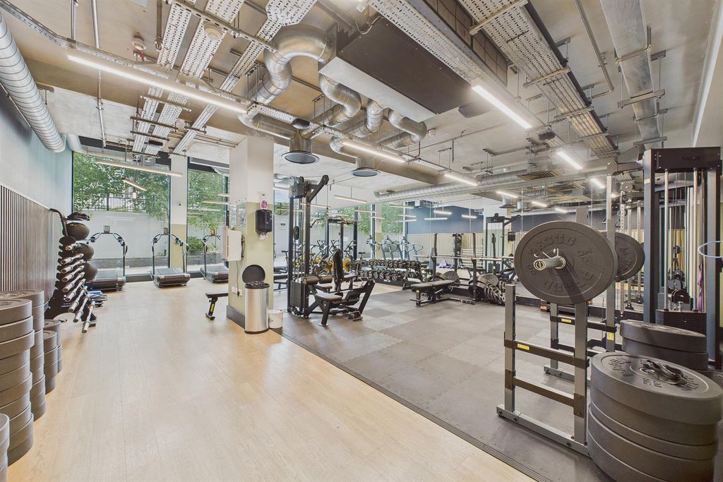 Property photo 2 of 12 15.Jpg