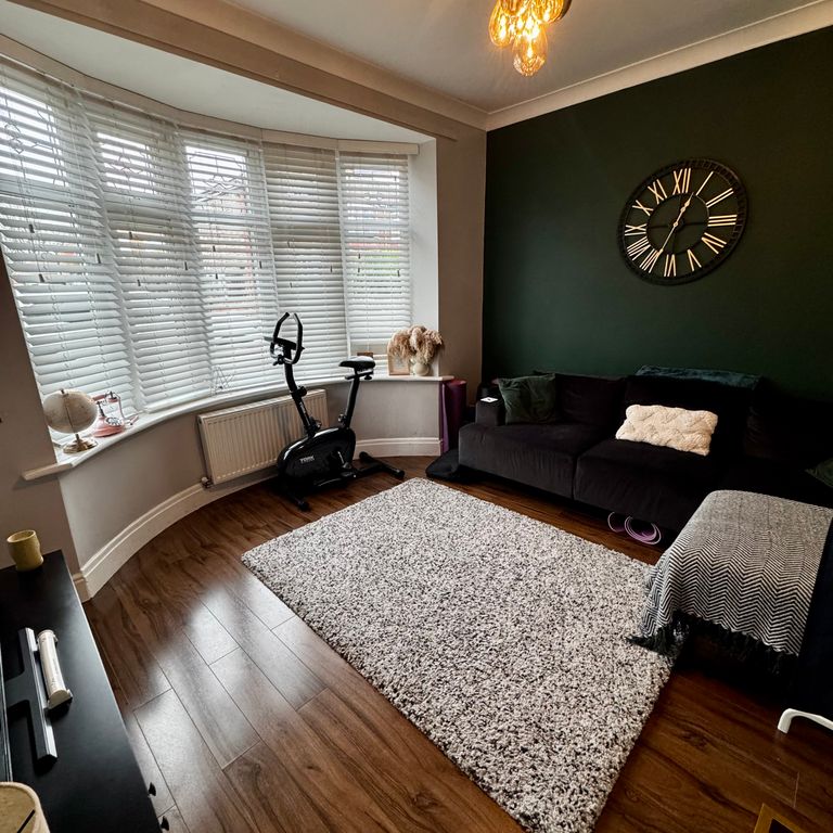 Property photo 2 of 12 Living Room