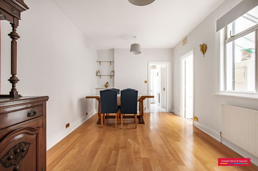 Property photo 2 of 17 Picture No. 11