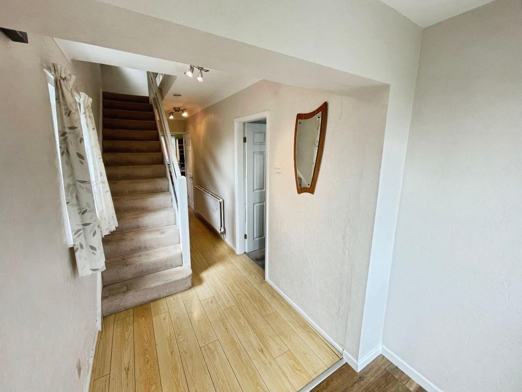 Property photo 3 of 34 0F911Ded--4038-A2Bd-D91D1C9Ad28D-58171-000008337F7