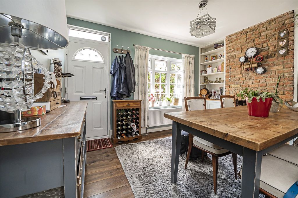 Property photo 2 of 16 Picture No. 14