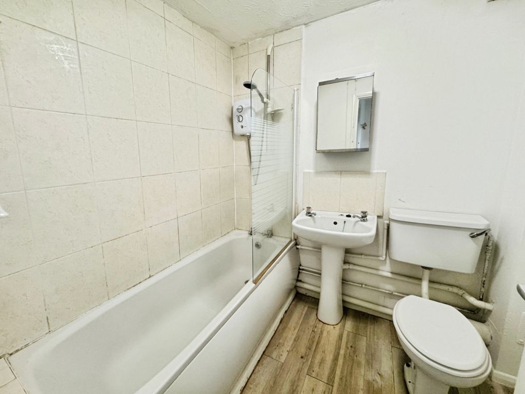 Property photo 3 of 7 Pbox-Img.Jpg