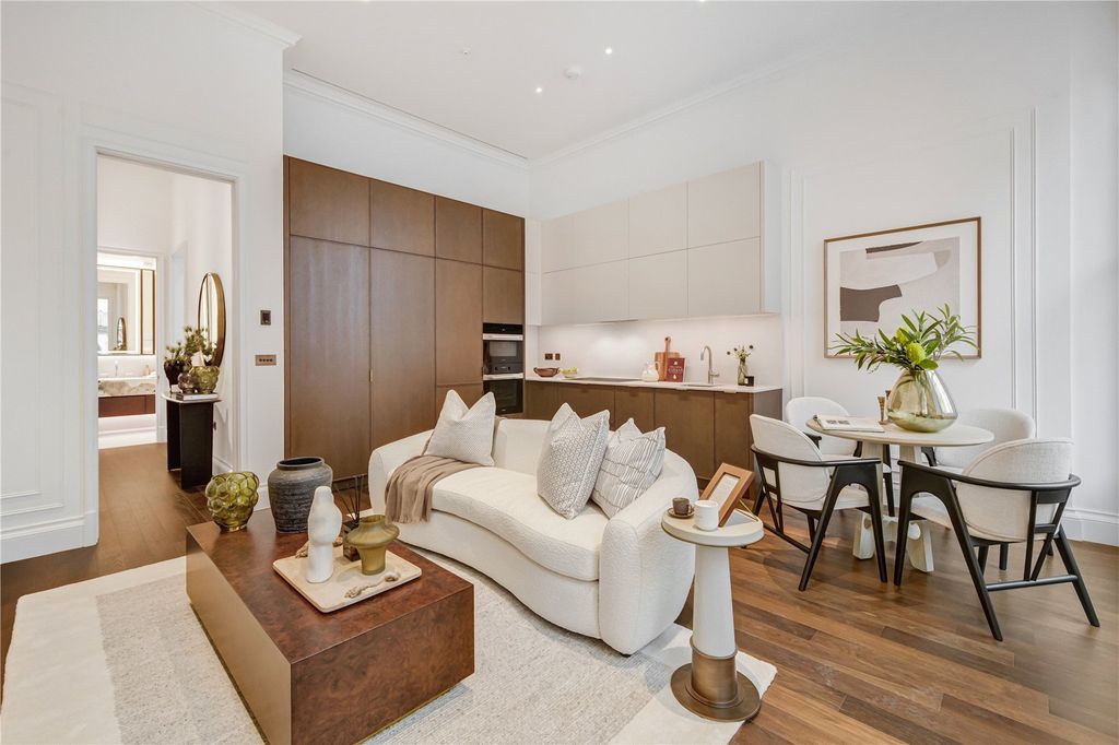 Property photo 2 of 13 Picture 2