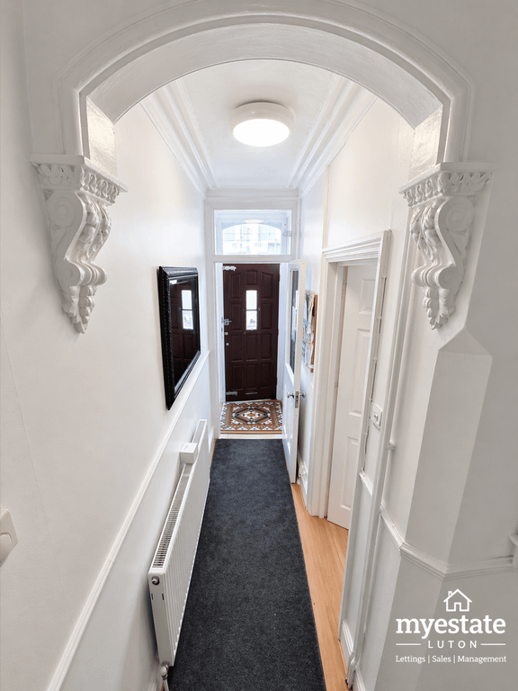 Property photo 2 of 16 Entrance