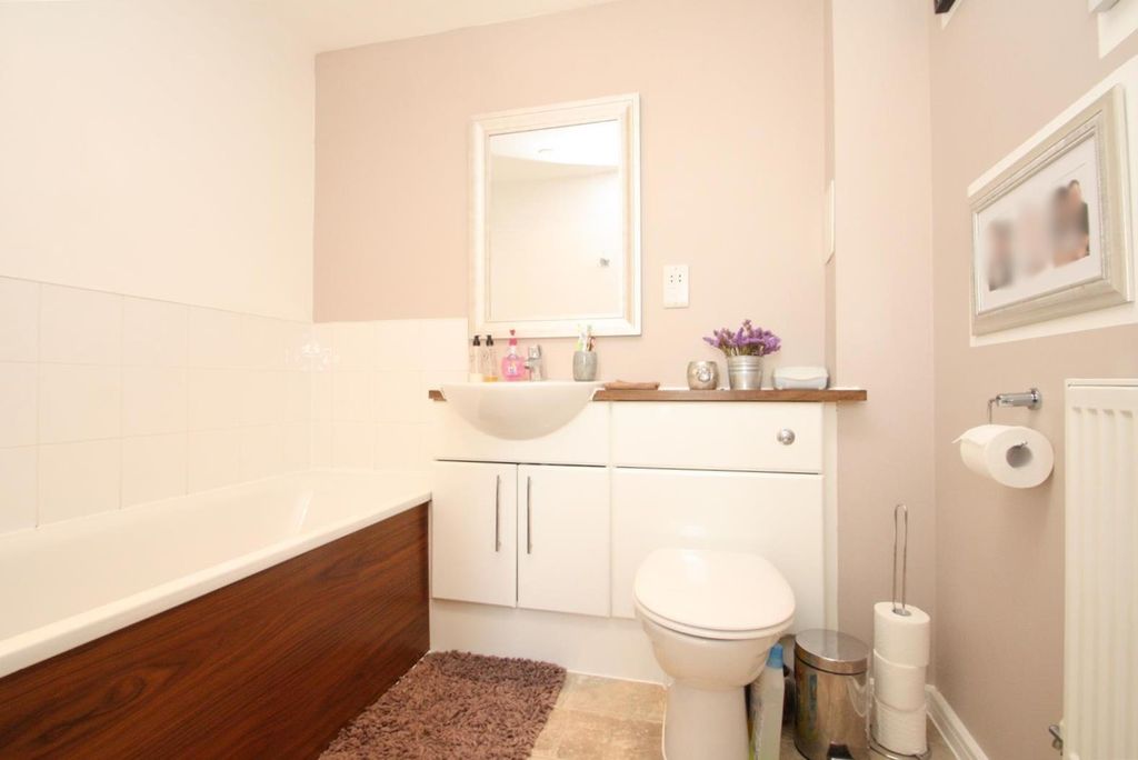 Property photo 3 of 7 M10Qyx5Qku-Tbdtp-Ibmiw.Jpg