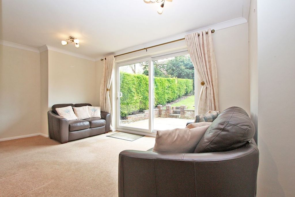 Property photo 3 of 13