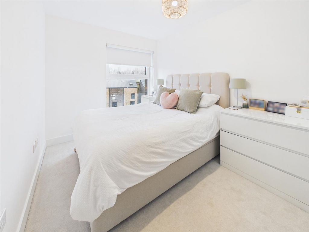 Property photo 3 of 19 Cam03782G0-Pr0261-Still012_Alt.Jpg