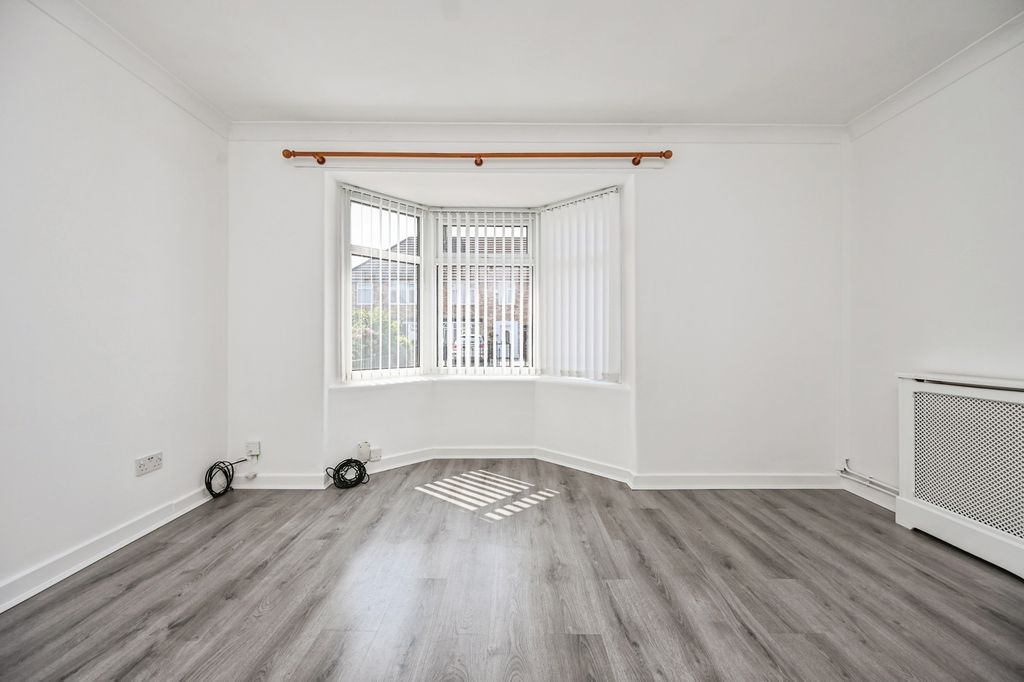 Property photo 2 of 20 Pbox-Img.Jpg