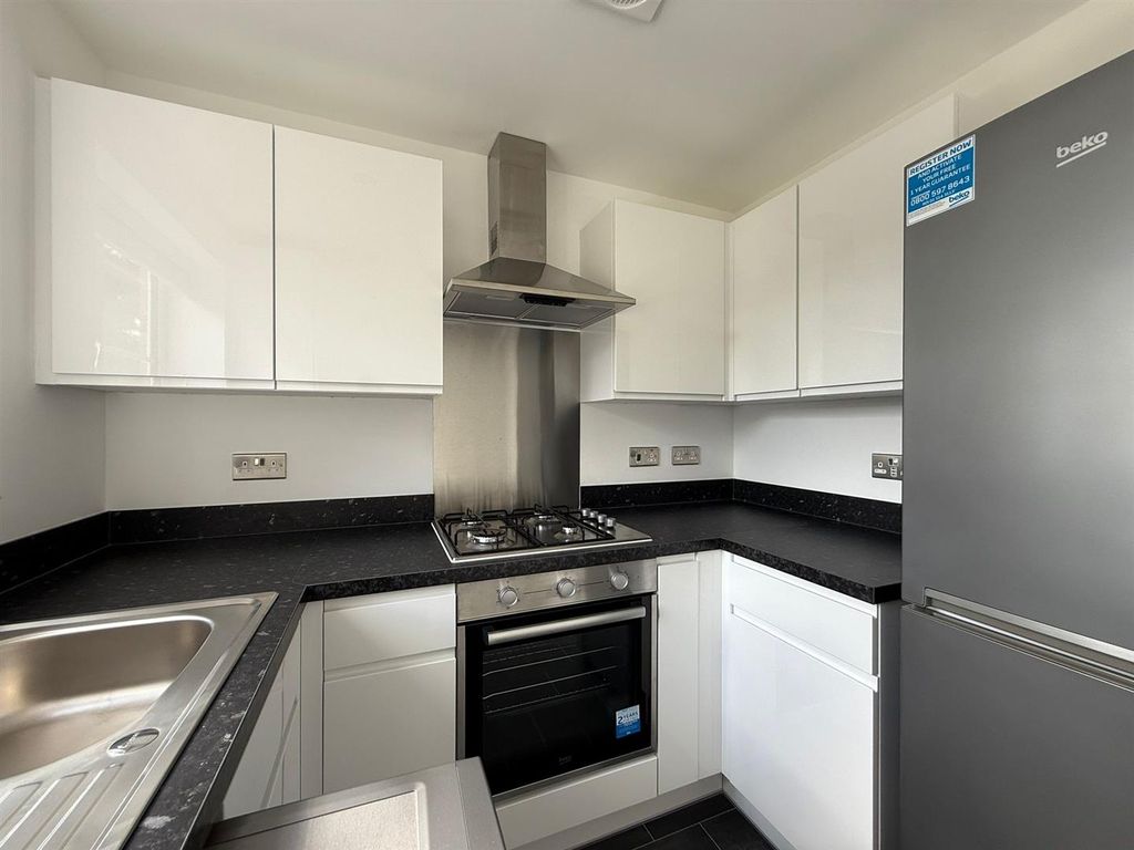 Property photo 2 of 16 7Add1F82-7031-4d5A-8393-4821139d2325.Jpg