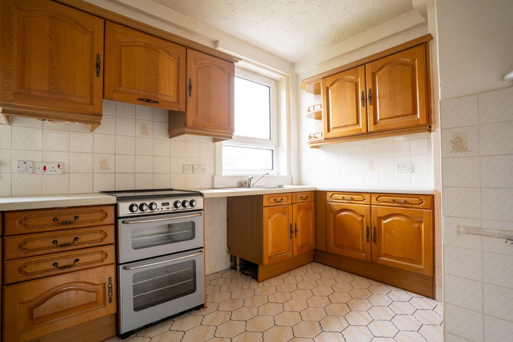 Property photo 1 of 25