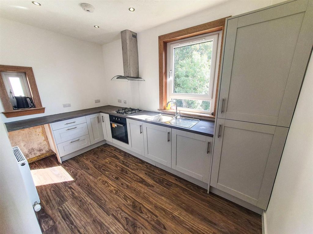 Property photo 2 of 10 Rdc0242Glei Kitchen (1).Jpg