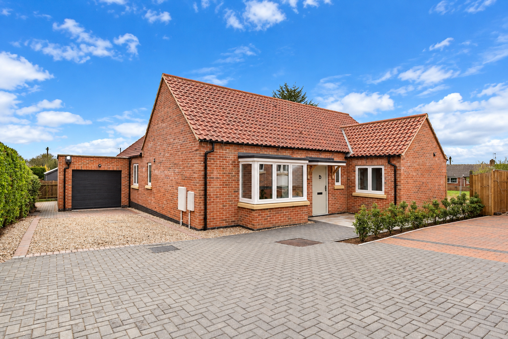 Property photo 1 of 30 23Aee51F-8E29-44E0-A11F-39Fe78F52215