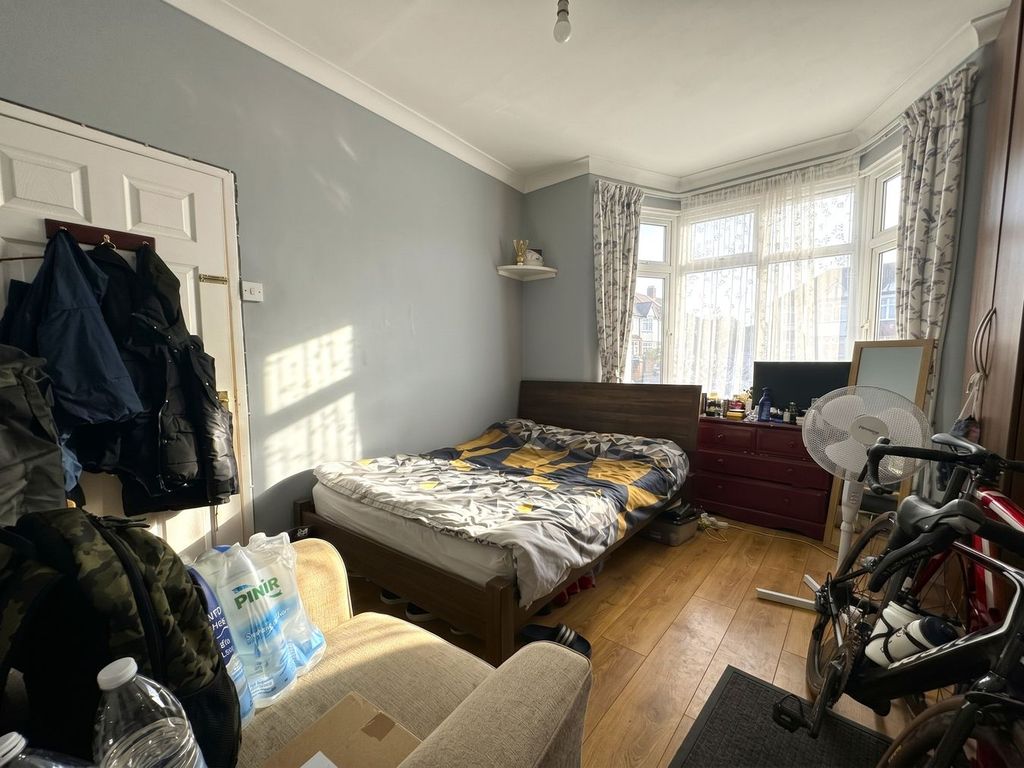 Property photo 3 of 22