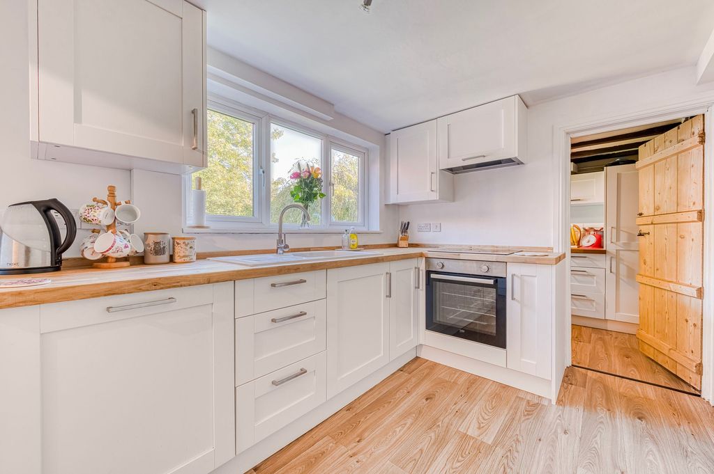 Property photo 3 of 22