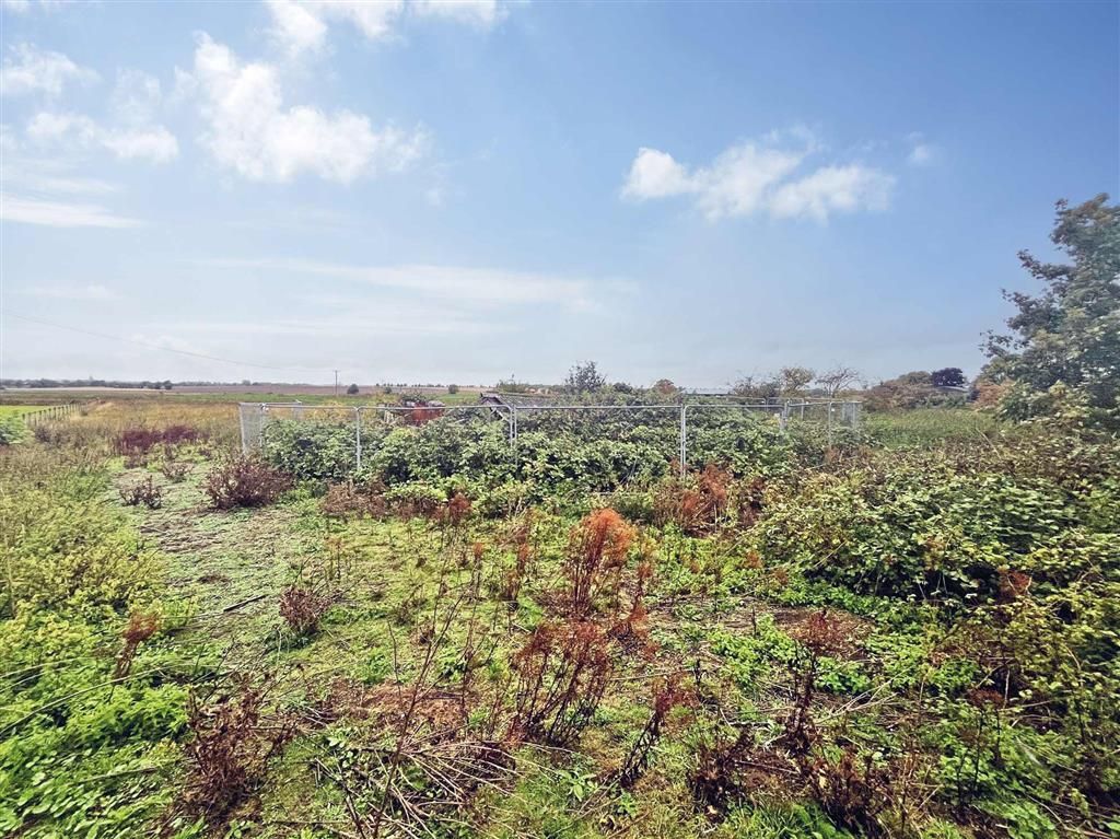 Property photo 1 of 2