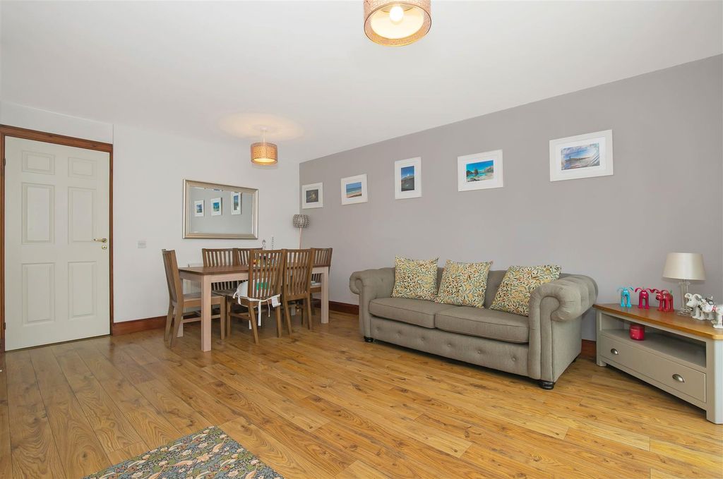 Property photo 3 of 17 Img_9891.Jpg