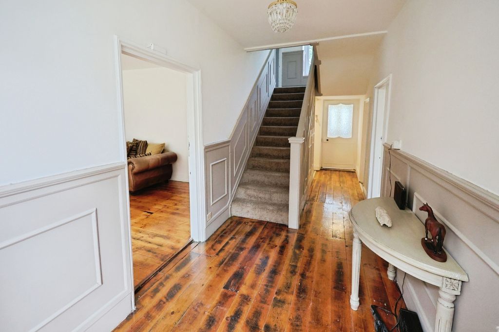 Property photo 2 of 24 Pbox-Img.Jpg
