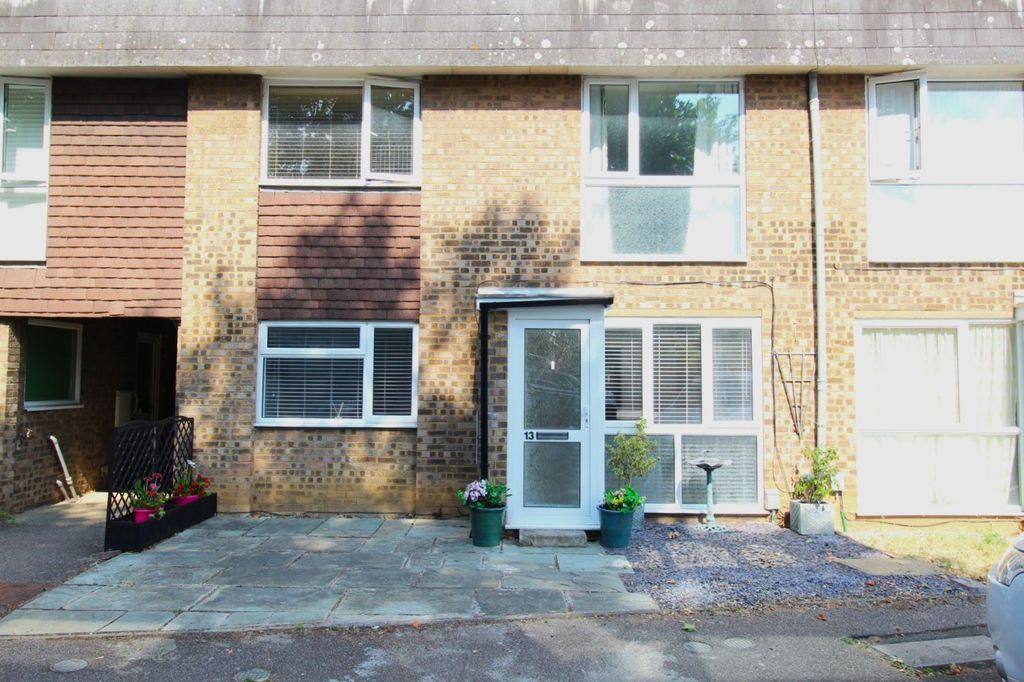 Property photo 1 of 10 Front