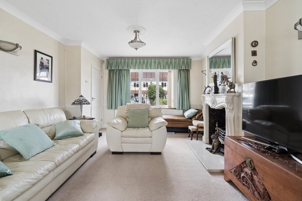 Property photo 2 of 24