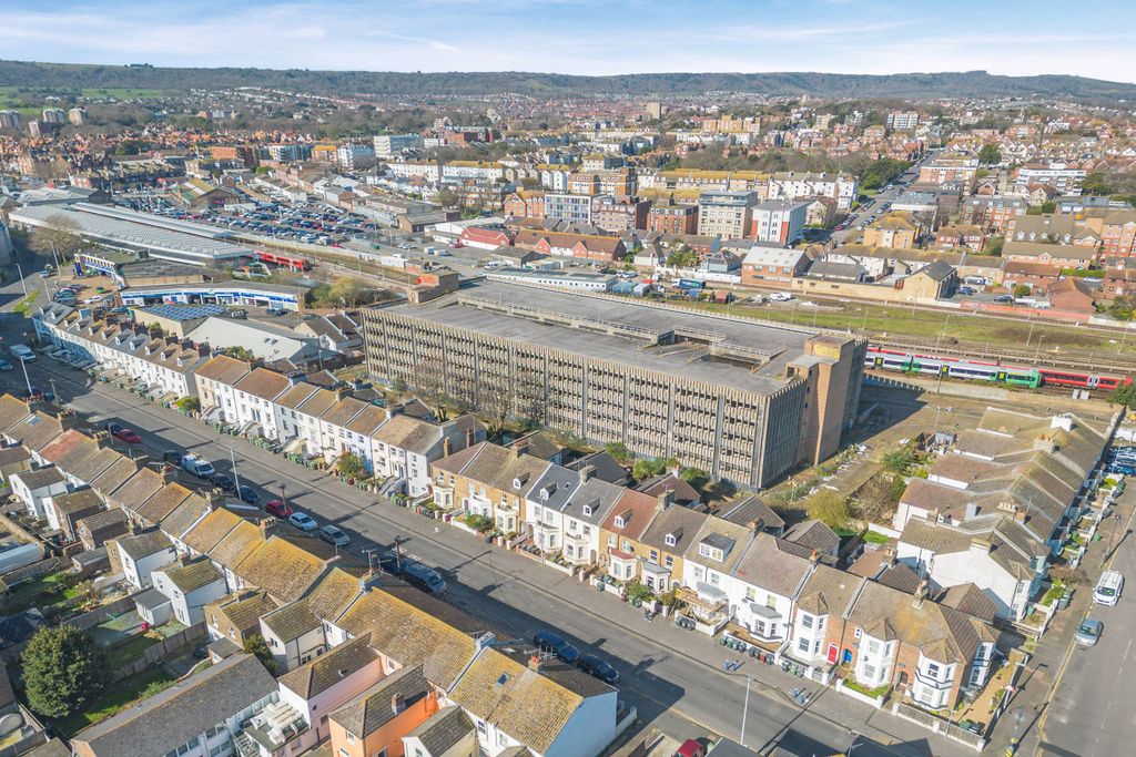 Property photo 2 of 14 Multi Storey Car Park, Junction Road, Eastbourne, East Sussex, Bn21 3Qz