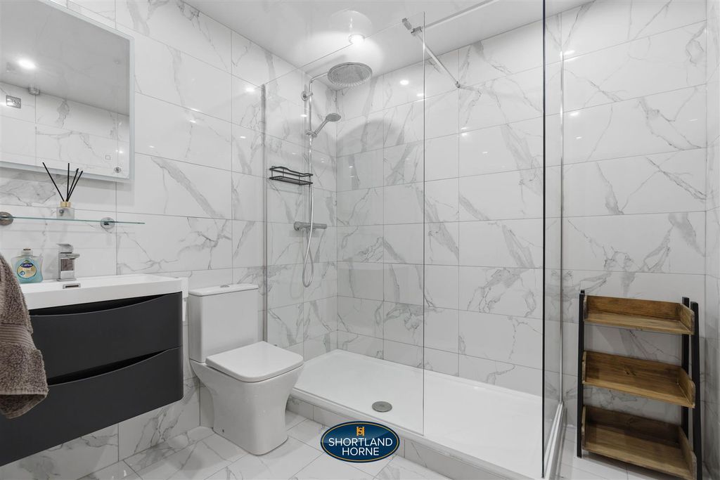 Additional image 21 of 2 bed flat for saleNorthumberland Road, Leamington Spa CV32